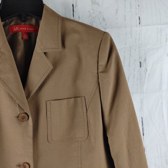 AK Anne Klein Size 12P Desert Tan 3 Button Lined 2pc Pants Suit W/Pockets 34x29 - Picture 3 of 16